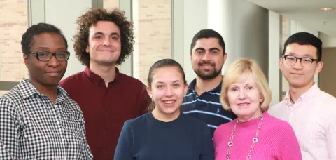 volunteer_staff
